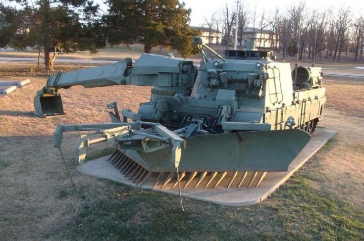 m1-grizzly-combat-mobility-vehicle