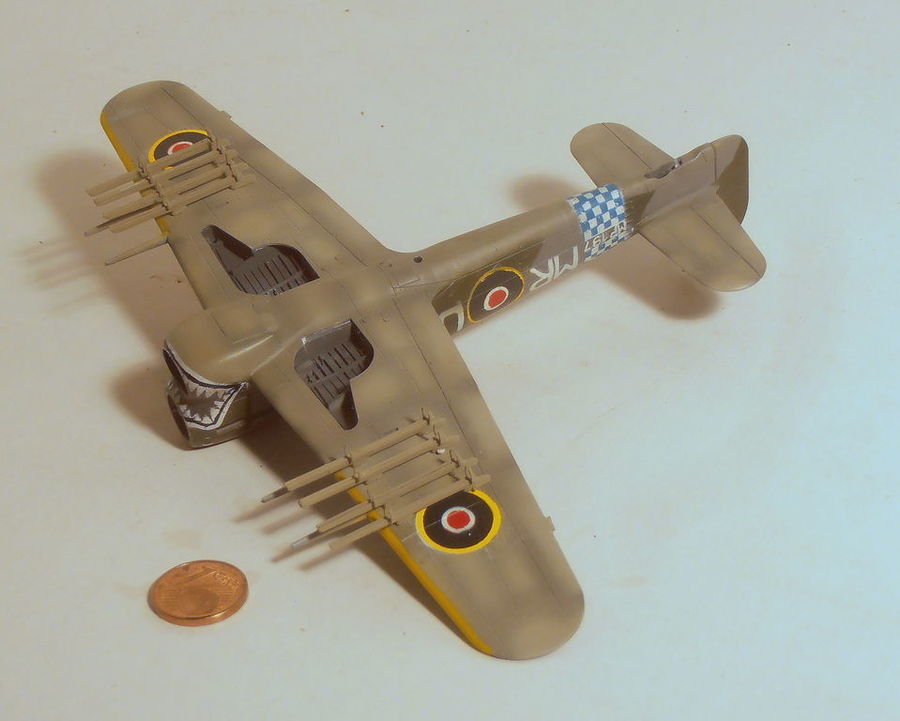 Hawker Typhoon 014 (dettaglio missili 4 colorazione binari 2)