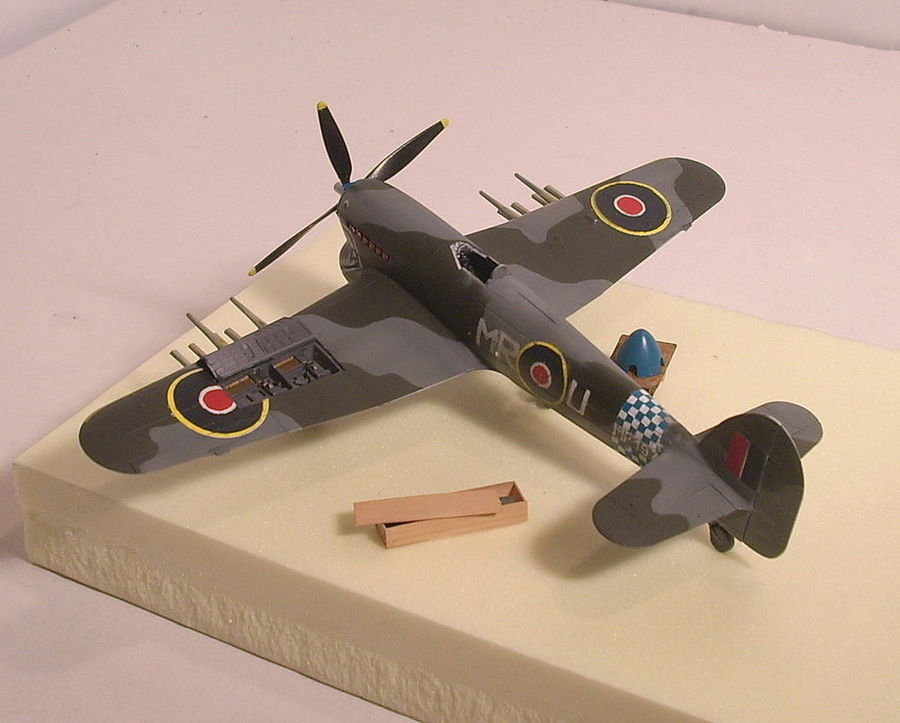 Hawker Typhoon 15 (pronto per post shading 3)