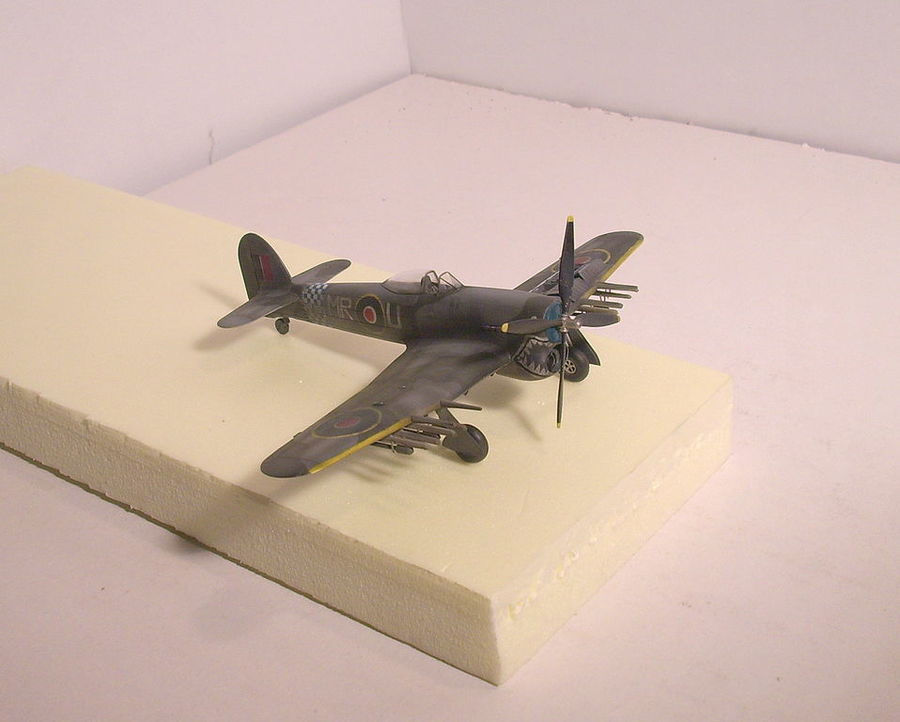 Hawker Typhoon 16 (finito 1)