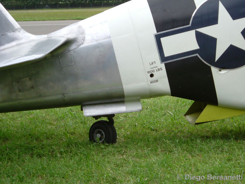 P-51-b-Mustang-10.jpg