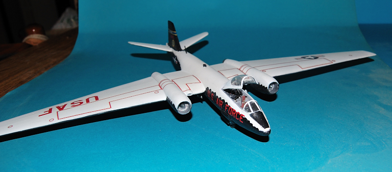 RB-57_043