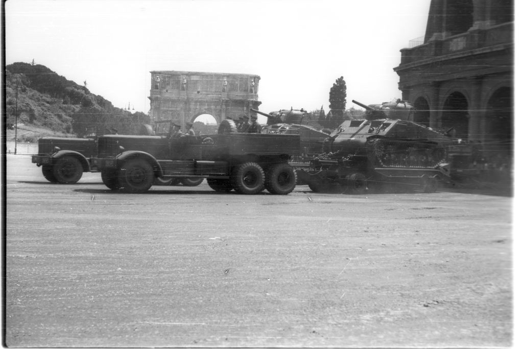 04M-030.jpg
