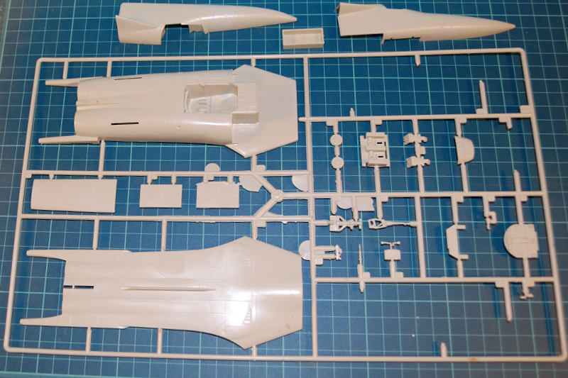 F-111F004
