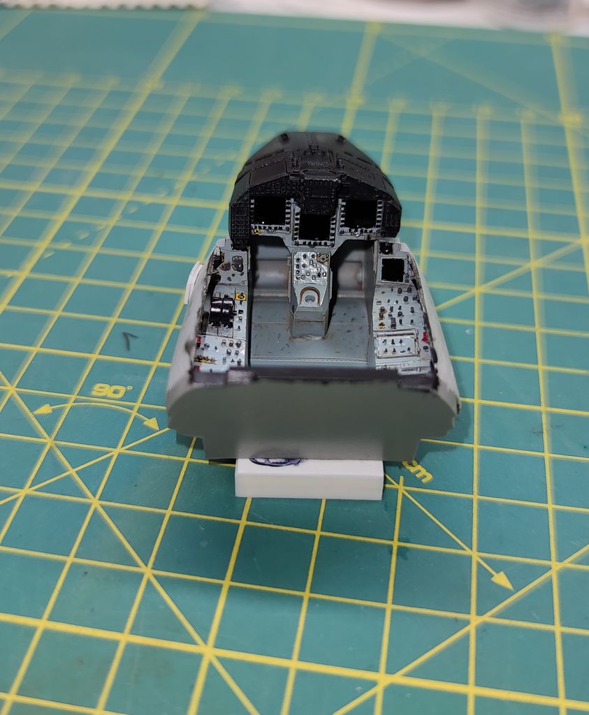 045-Cockpit 2