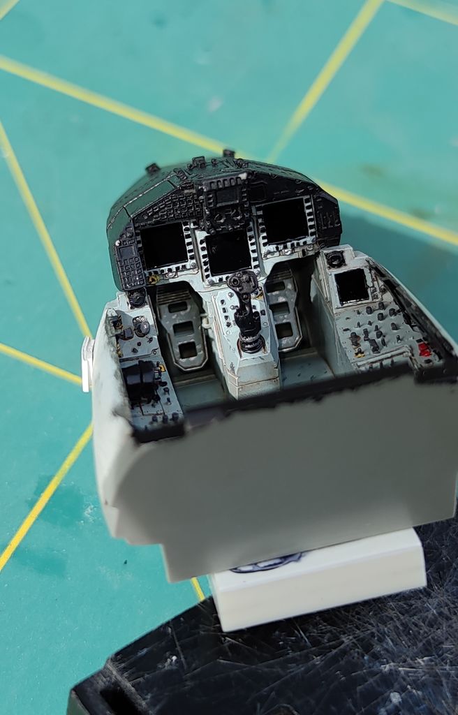 053-Cockpit finito 1