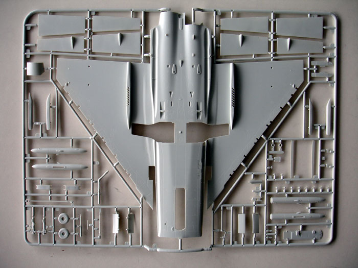 090-Vano carrello anteriore 5_Revell