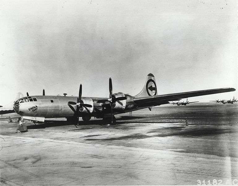 Enola_Gay_81-9471