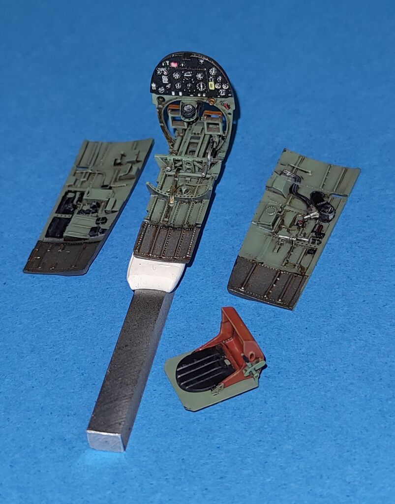 027-Cockpit 1