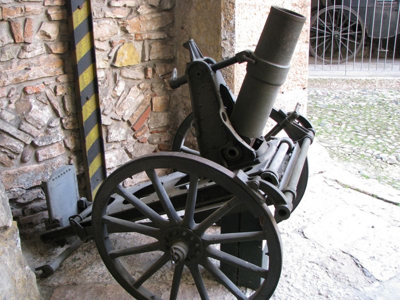 14cm Minenwerfer M16 02