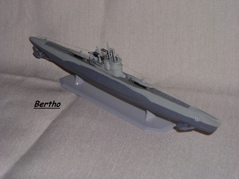 64)U-1305 Lato dx ant