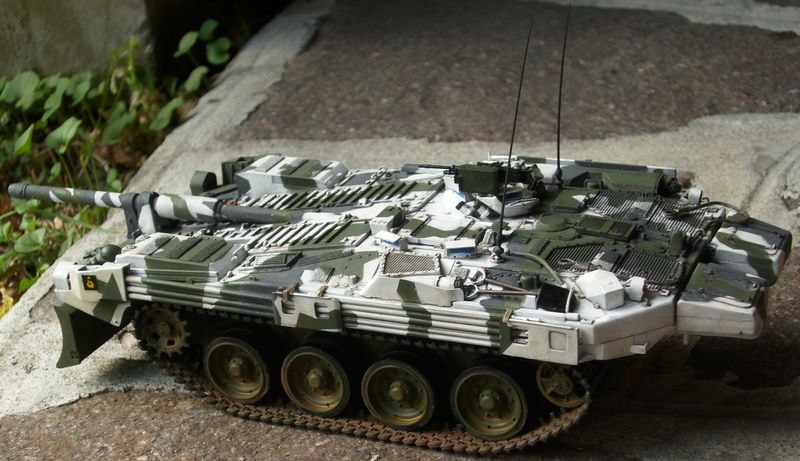strv103 lato sx