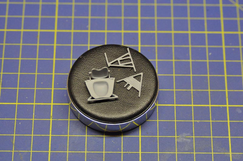 1g