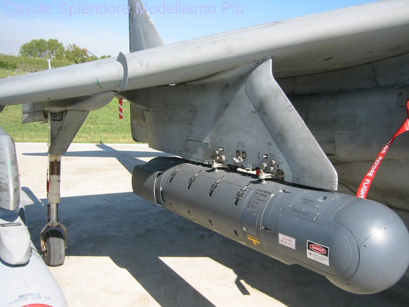 AV8_Harrier_II_10_.JPG