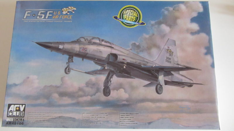 F-5F Tiger II VFC-111 01