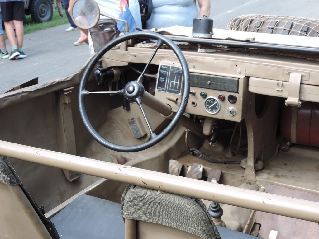 Schwimmwagen (2)