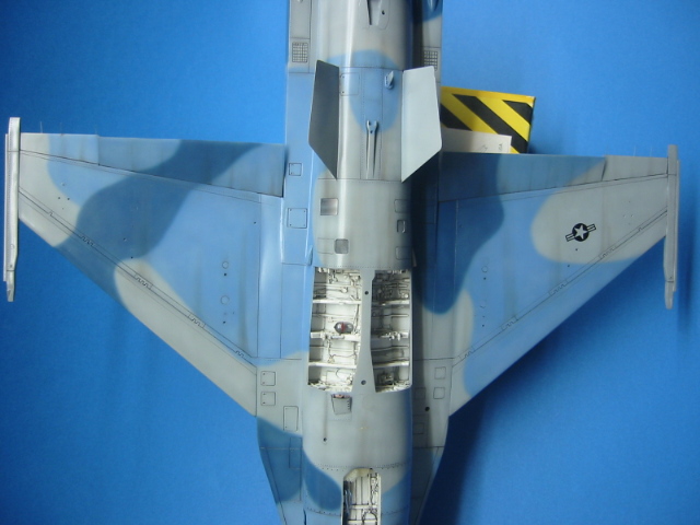 F-16 (6082)