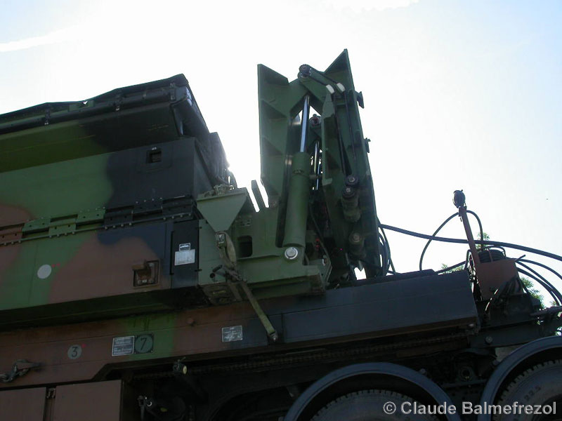 pont-PAR-70-verins.jpg