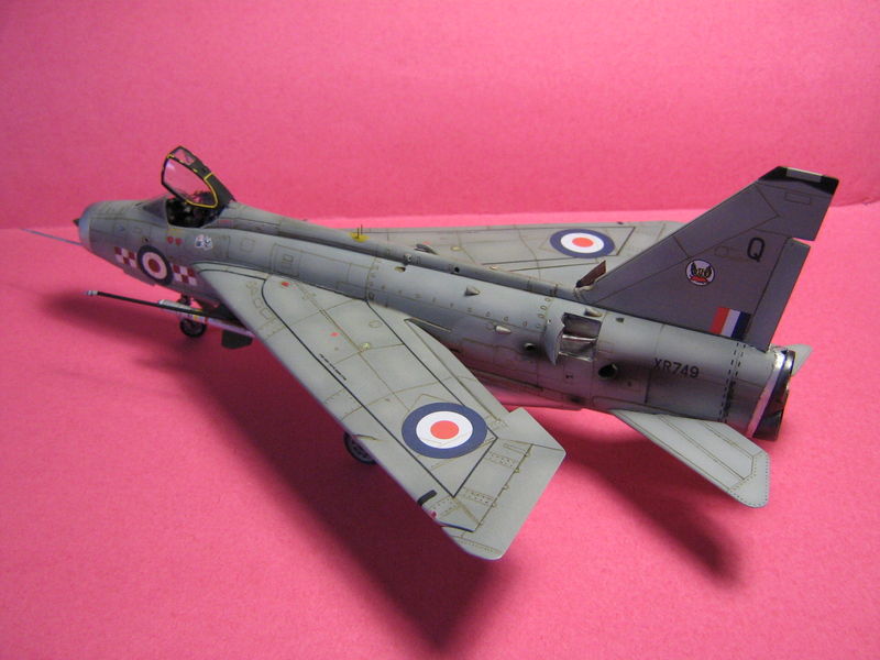 EE Lightning Trum_109.jpg