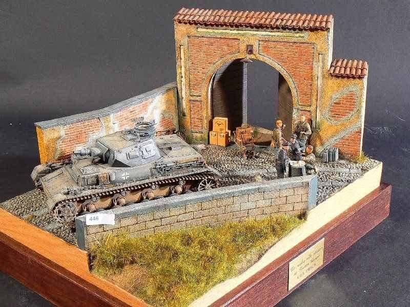 Un'occhio alla cartina scala 1-35 di Fratter Giorgio AMB Brescia.JPG