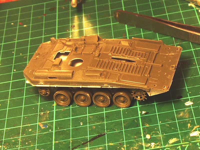 Strv 103 B Scafo con rotelle montate 1