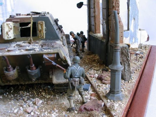 DIORAMA1_sized