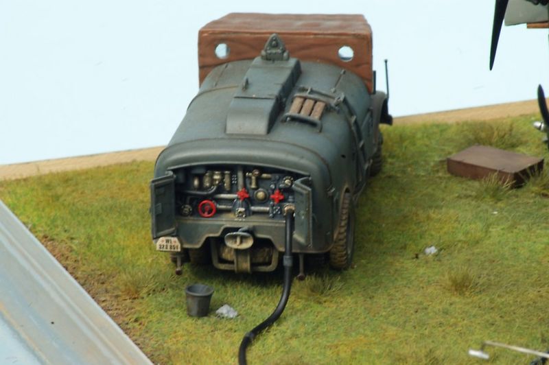 16 Tankwagen dettaglio post