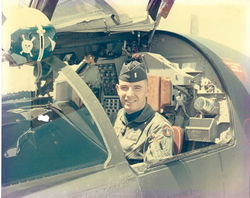 F-111A_cockpit_4