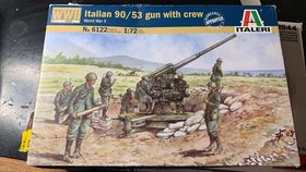Italian 90/53 Gun With Crew