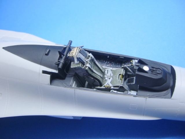 F-16 (1054)