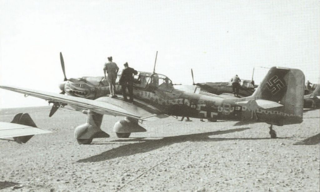 Ju 87B-2 T6+DP foto 1