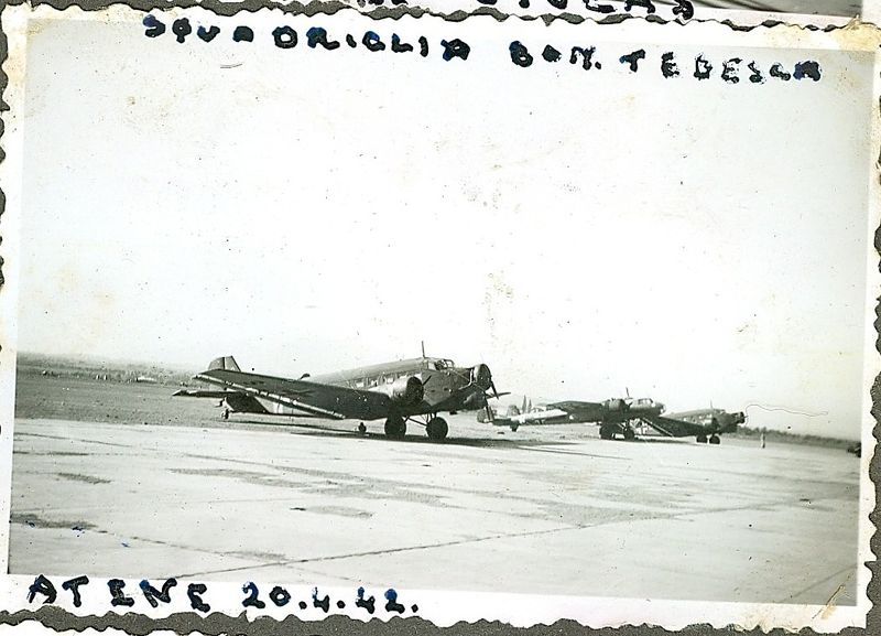 28_04 Atene squadriglia bom. tedesca 20 aprile 1942 (due trasporti Junkers JU 52 e un bombardiere Dornier DO 17)