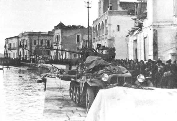 Un Sd Kfz 10/4 a Messina - Foto 001
